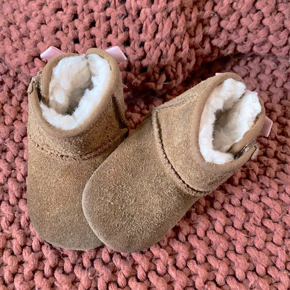 UGG Other - UGG Toddler Girl Size 2/3 Boots